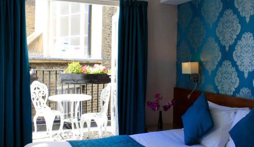 City Ensuite with Balcony