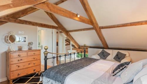 Three-Bedroom Vacation Home 