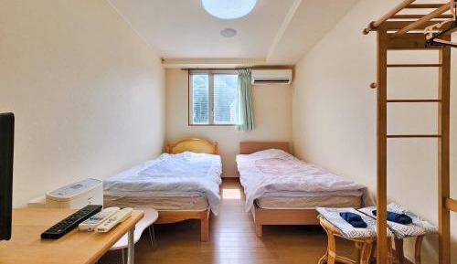 Economy Twin Room