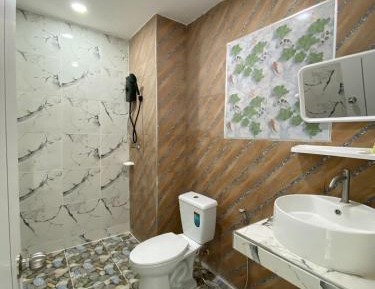 Standard Twin Room with Mountain View