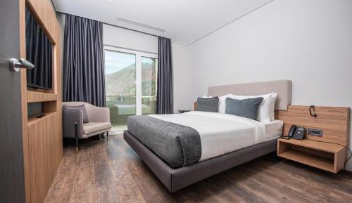 Junior Suite with Balcony