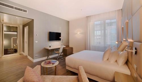 Large Premium Double or Twin Room