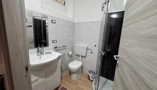 One-Bedroom Deluxe Apartment