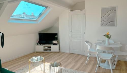 Two-Bedroom Apartment with City View