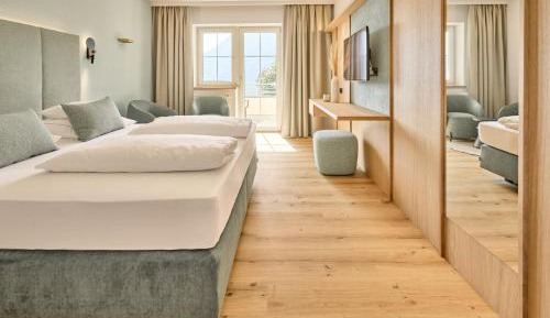 Double Room with Mountain View