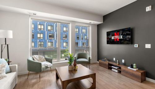 Two-Bedroom Deluxe Apartment with Balcony