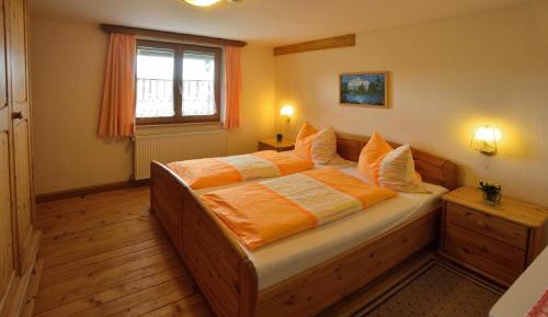 Apartment with Mountain View