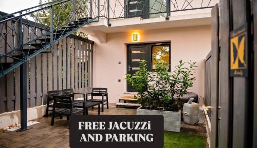 One-Bedroom Apartment with Terrace