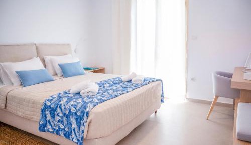Deluxe Double or Twin Room with Pool View