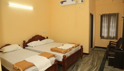 Triple Room with City View