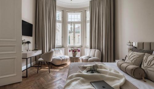 Deluxe One-Bedroom Apartment with City View
