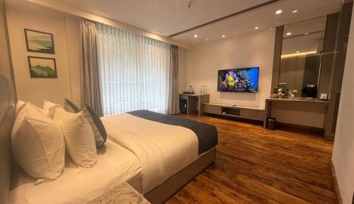 Queen Room with Balcony