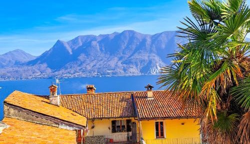 Apartment mit Balkon