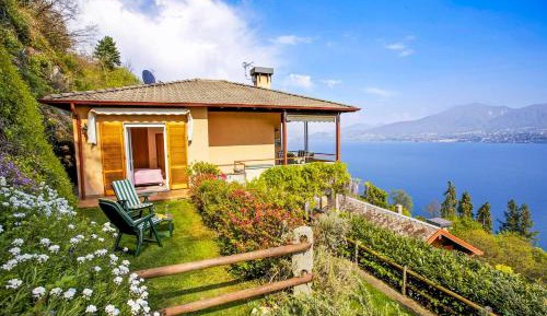 Two-Bedroom Apartment with Lake View