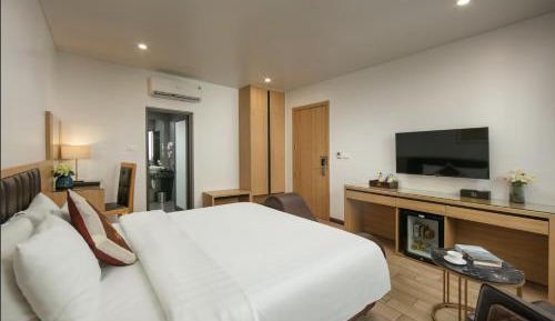 Suite with City View