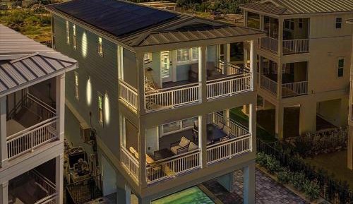 Three-Bedroom Holiday Home 