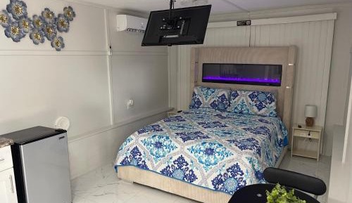 Double Room with Private Bathroom