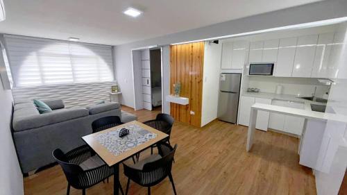 One-Bedroom Deluxe Apartment