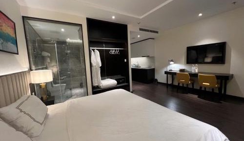 Studio with Balcony