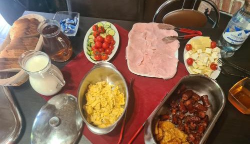 Triple Room with Private Bathroom