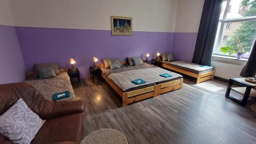 Economy Quadruple Room with Shared Bathroom