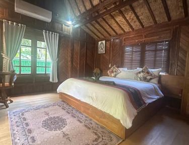 Deluxe Bungalow with Garden View