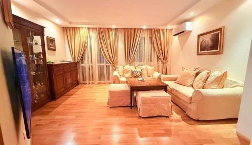 Two-Bedroom Deluxe Apartment with Balcony