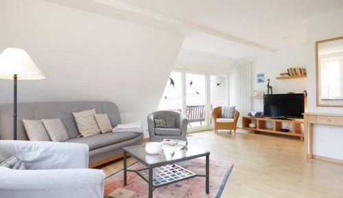 One-Bedroom Apartment with Balcony