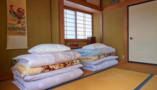 Twin Room with Shared Bathroom