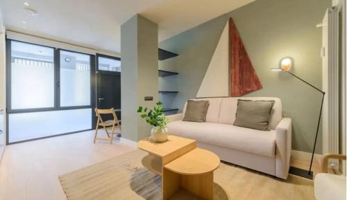 One-Bedroom Apartment with Garden