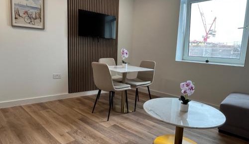 One-Bedroom Apartment with City View