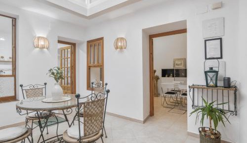 Three-Bedroom Superior Apartment