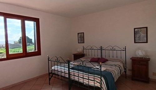 Deluxe Room (2 Adults + 1 Child)