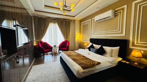 Deluxe King Room