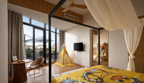 Deluxe Suite with Spa Bath
