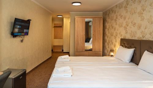Large Twin Room