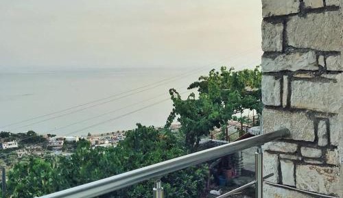 One-Bedroom Apartment with Sea View and Balcony