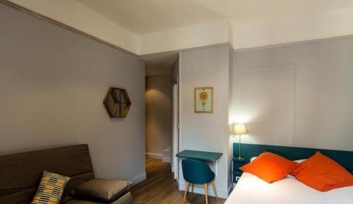 Quadruple Room with Private Bathroom