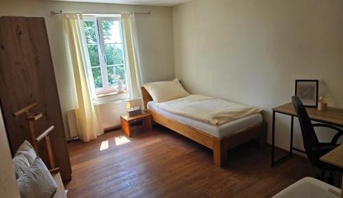 Single Room with Shared Bathroom