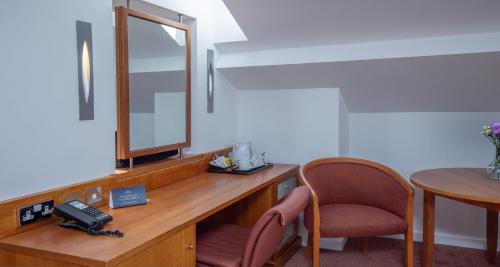 Executive Family Room