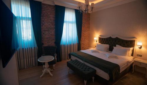 Superior King Room
