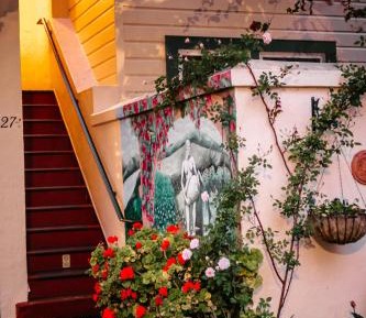 Apartment with Garden View