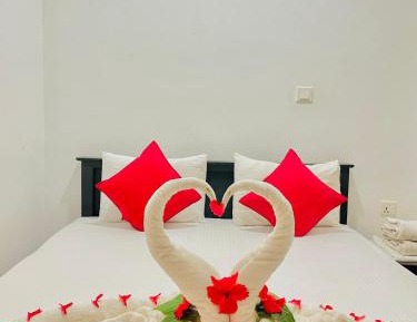 Deluxe Double Room (2 Adults + 1 Child)