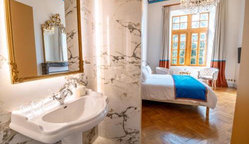 Deluxe Double Room with Shower