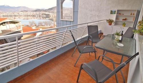 Two-Bedroom Apartment with Lake View