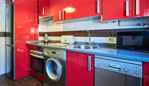 Three-Bedroom Deluxe Apartment