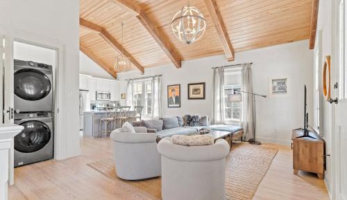 Three-Bedroom Townhouse