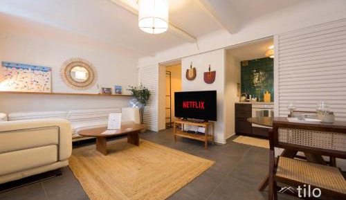 Studio Apartment with One Double Bed