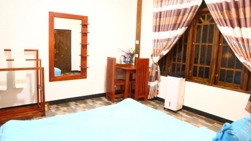Double Room with Mountain View