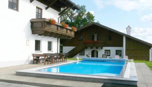 One-Bedroom Holiday Home